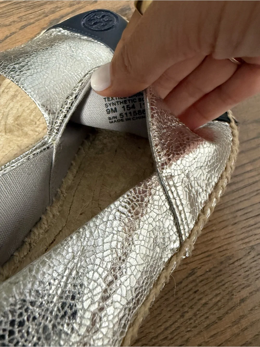 Like new Tory Burch Silver Leather Espadrille with Navy Logo Cap size 9.